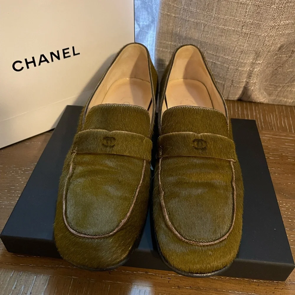 CHANEL Moss Green Loafers - Picture 2 of 9